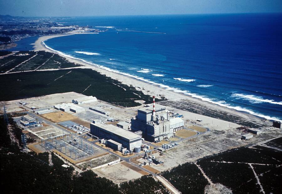 tokai-nuclear-plant-from-above